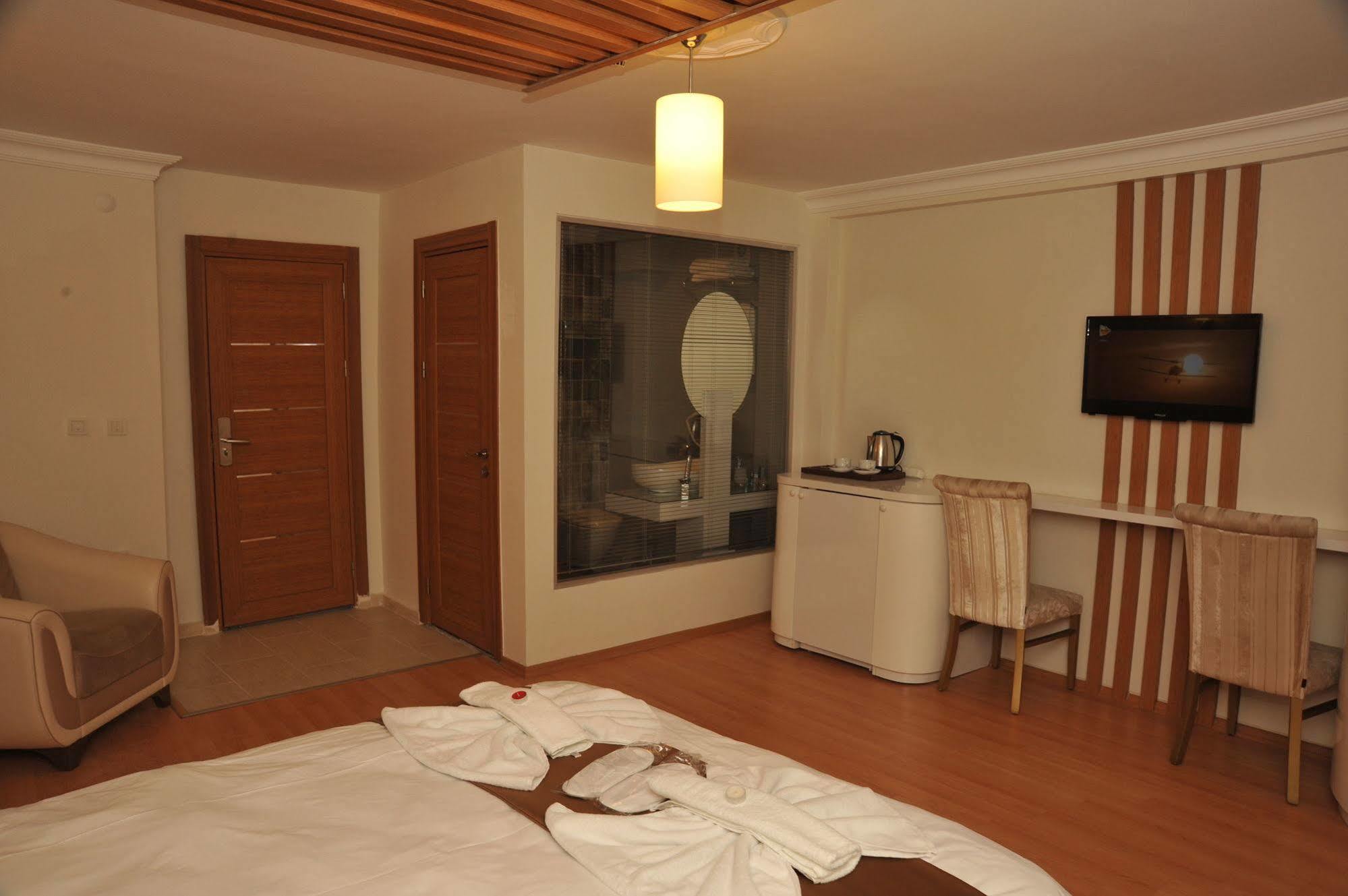 Pera 26 Aparthotel Istanbul Exteriör bild