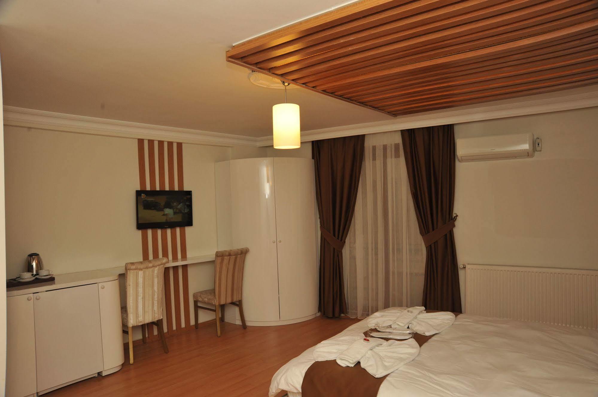 Pera 26 Aparthotel Istanbul Exteriör bild